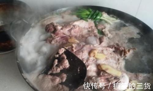 寒露|洗羊肉，用水冲等于没洗教你正确方法，羊肉不腥膻，鲜美又软烂