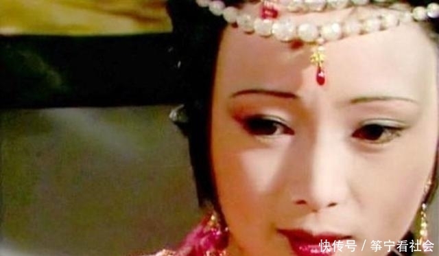 得知金荣受委屈而大发脾气的璜大奶奶,为何没有去找秦可卿理论