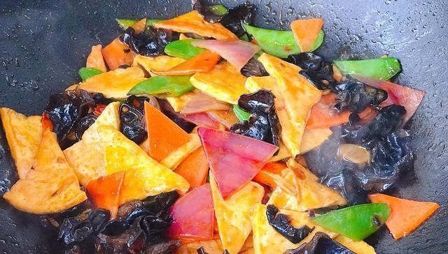  做好|豆腐做好了比大鱼大肉都解馋，麻辣鲜香，让你忍不住多添一碗米饭