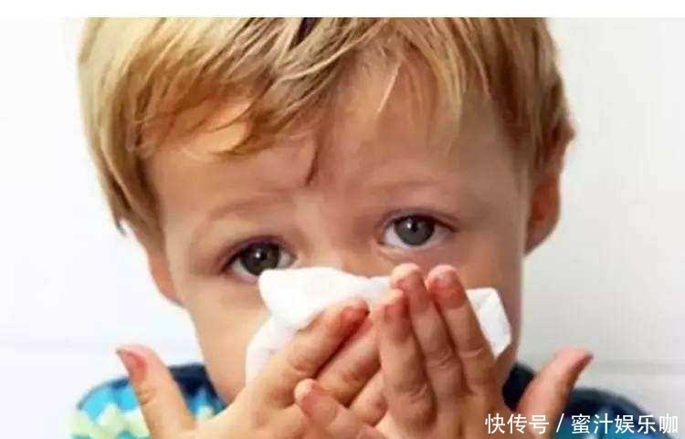 疱疹性咽峡炎和手足|宝宝发烧、喉咙痛,可能是得了疱疹性咽峡炎