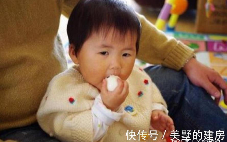 补脑|想补脑别再只会给娃吃鱼，这3种家庭常备食物，和吃鱼平分秋色