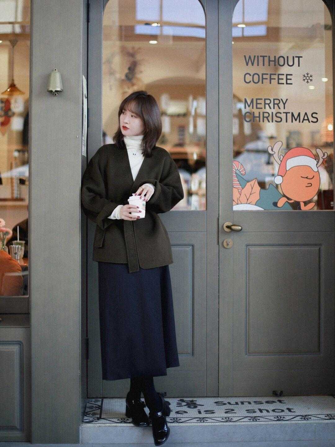 外套 精致女人选外套,必入这“三款”,简约优雅又有气质,谁穿谁美