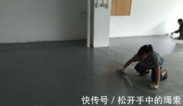 装修|新房装修不贴瓷砖能行用它替代效果佳,防滑耐脏又耐用