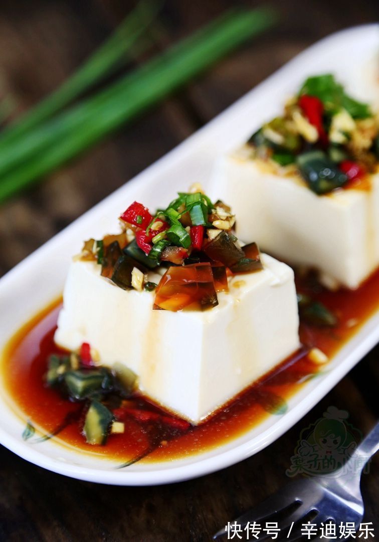 菜肴|豆腐又出好新做法！5分钟、5块钱，不开火，夏日最美菜肴，真好吃