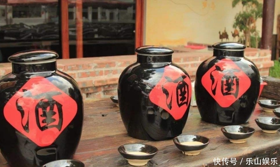 喝酒摔碗|古代壮士出征喝壮行酒,喝完酒为何非要“摔碗”,其实非常有讲究