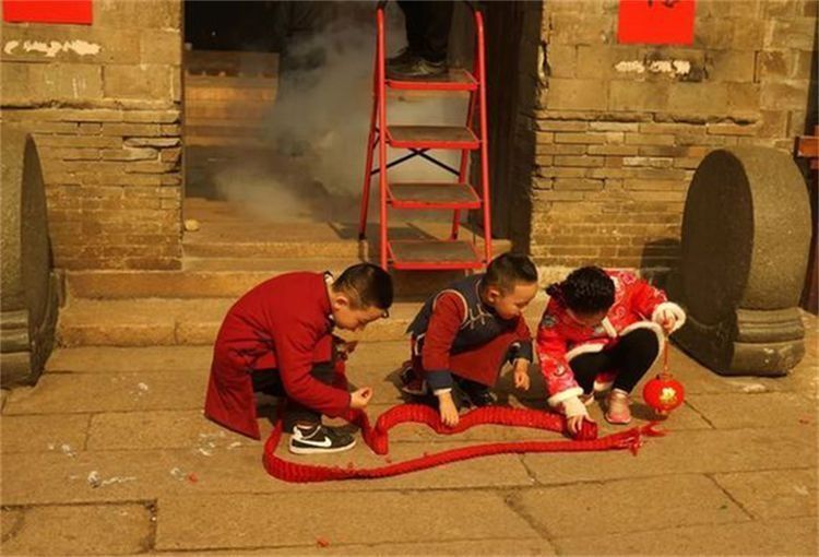 浩浩|从“拜年”观察孩子的情商：情商高的娃有三种表现，中了恭喜你！