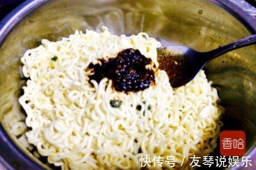 清水|别再清水煮了,方便面这样做,比蔬菜汤还营养,好妈妈必学!