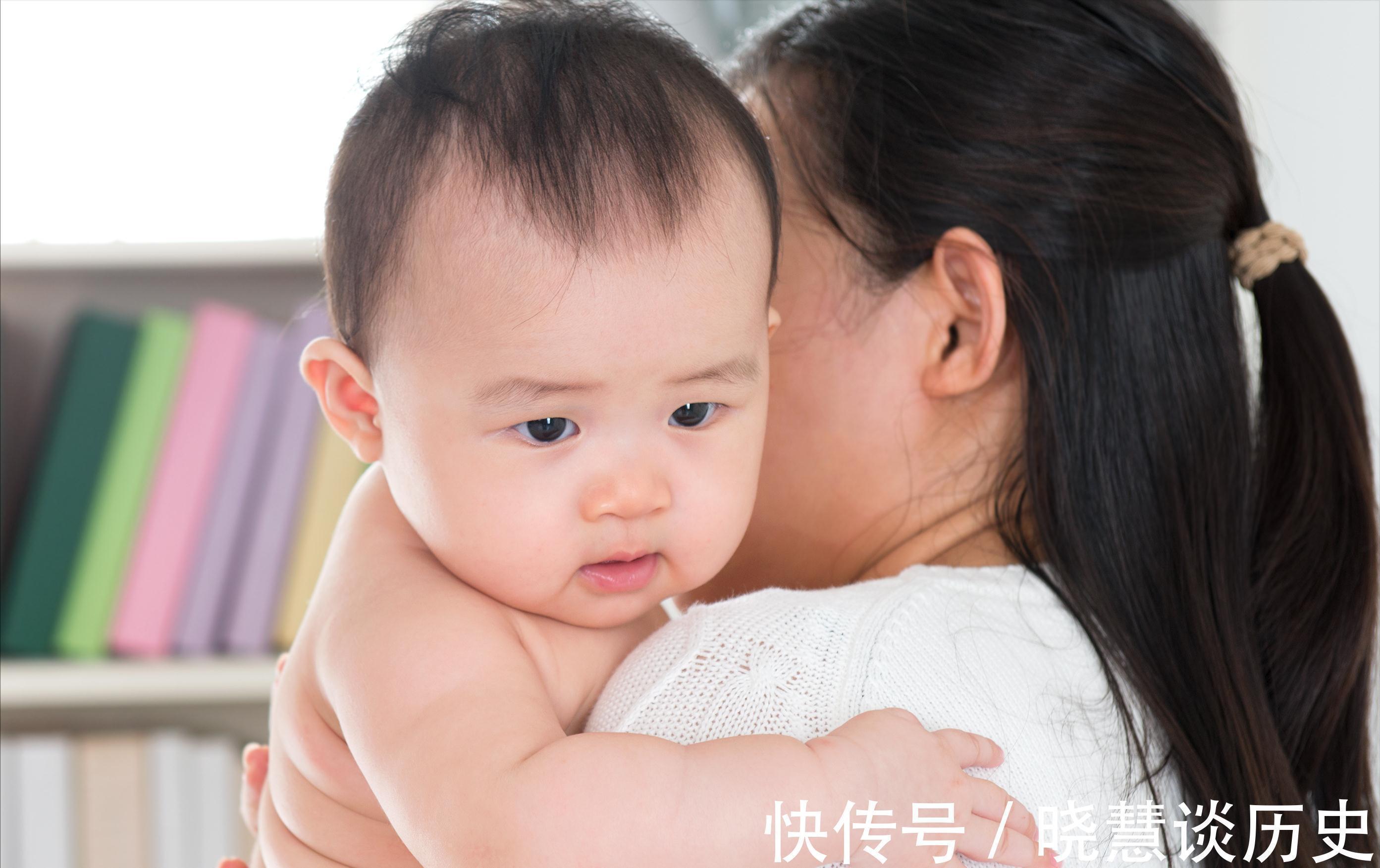 大动作|新生宝宝“爆发式”成长,1岁以内各项发育指标,你家娃达标了吗