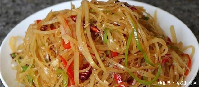 土豆|炒土豆丝时，放白醋还是陈醋饭店大厨放错了，不脆还浪费油！