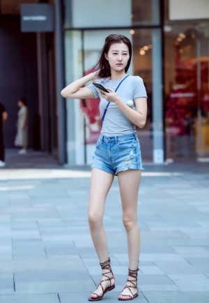 小个子简约穿搭,让你展现女人的精致,轻松应对这个酷热的夏季