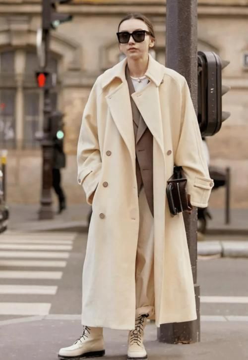 最近火了一种颜色，叫“奶枣色”，显白提气色，很适合黑黄皮