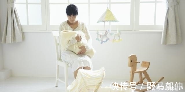 脊柱|为啥一横着抱宝宝就哭?换个角度看问题,你就懂得他的“恐惧”了