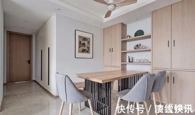 起居室|143平现代风四居室,一家人在客厅和谐互动,真的超级有爱