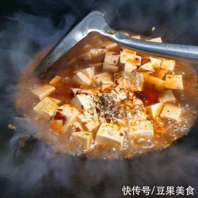 下饭神器麻婆豆腐，拌饭还能吃三碗
