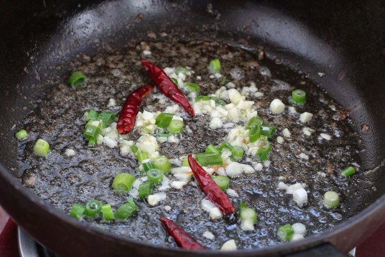 绿豆芽|豆芽正确炒法，锅底不下汤，清脆爽口不油腻，补充维生素对身体好