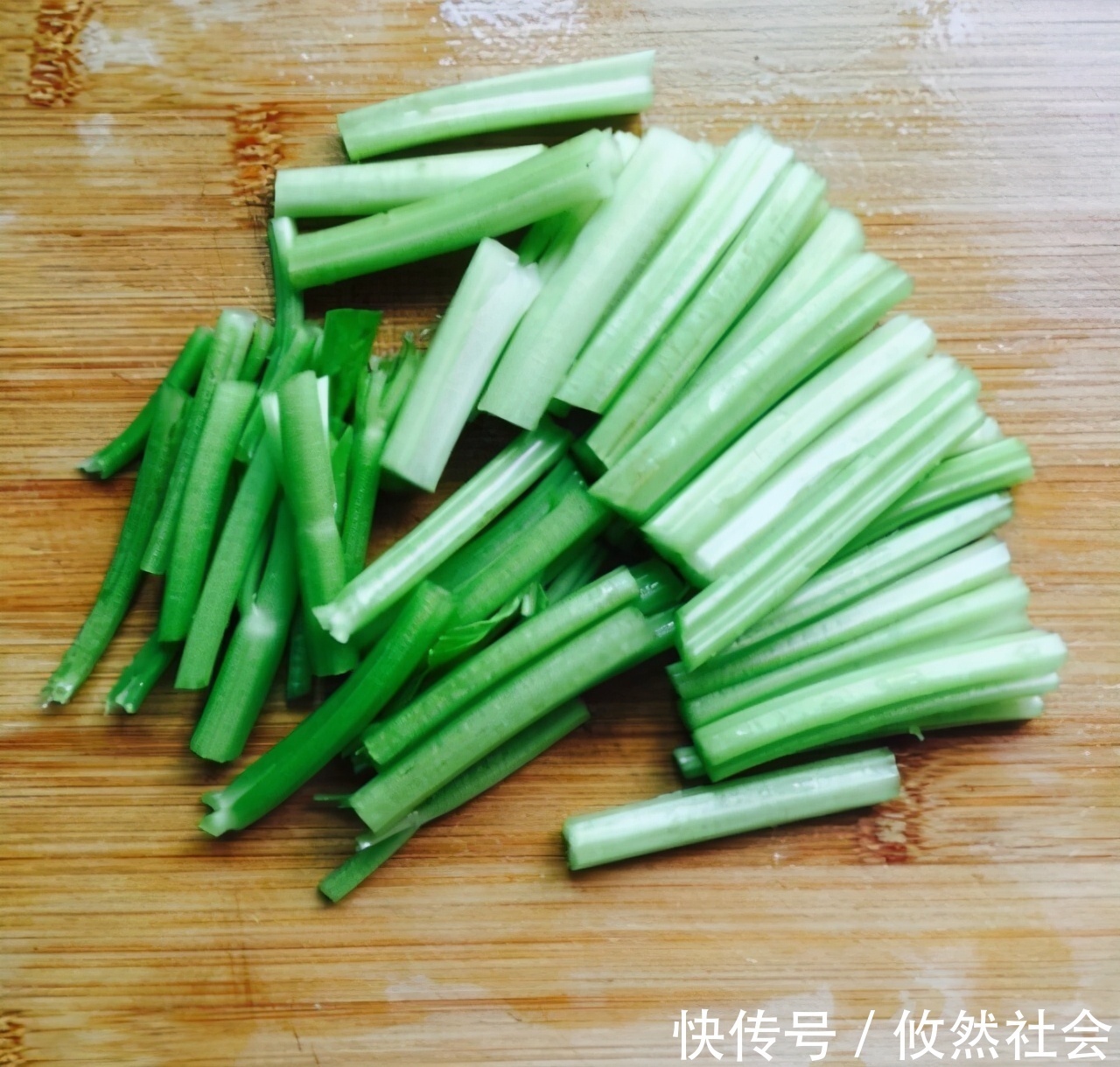 肉质|在家做芹菜香干小炒肉,芹菜清脆可口,肉质鲜美,健康有营养