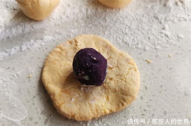 做南瓜饼时,加些这个料,味道营养都提升,软糯香甜,吃了还想吃