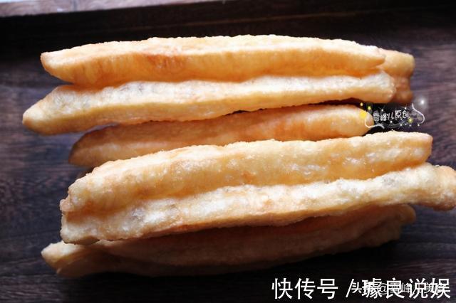 配比|炸油条不用泡打粉，2步炸出大泡油条，酥脆好吃真简单，值得收藏