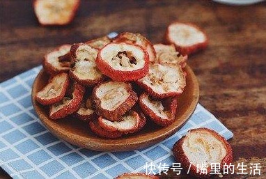 月经量少|女人月经量少坚持每天吃4种食物，月经慢慢变得规律又正常