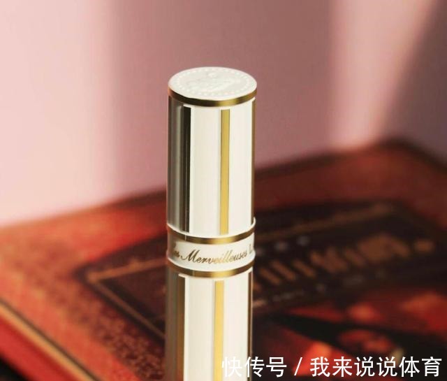 润唇膏|总有一些很微小的细节，比外形更能决定我们的气质！