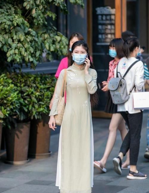 旗袍式连衣裙，干净优雅，温婉有气质