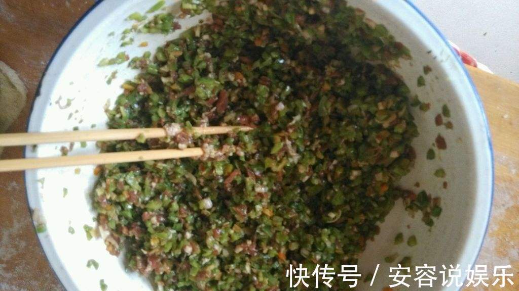 柿子椒|入秋后,此菜正便宜,包饺子比韭菜香,每天吃一次都不过瘾