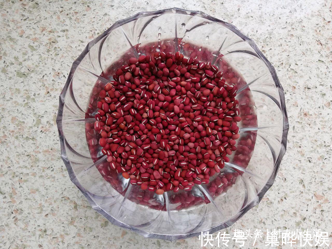 不管煮红豆还是绿豆,提前多加一步,3分钟全煮烂,真是省钱