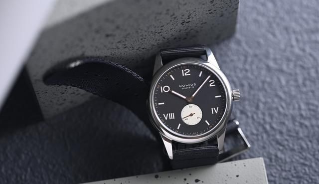 德系|万元级德系腕表标杆：NOMOS Club 738.S4