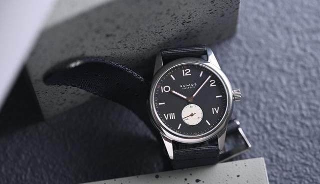 德系|万元级德系腕表标杆:NOMOS Club 738.S4