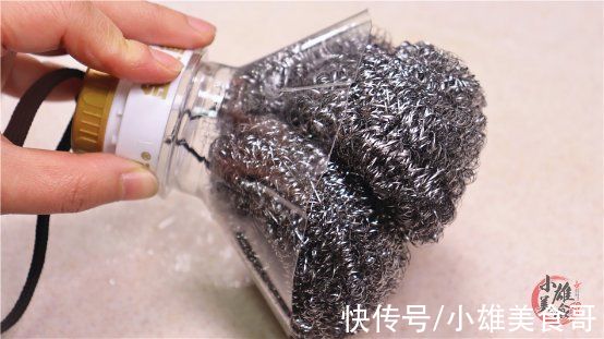 自从把3个钢丝球塞进塑料瓶,老公抢着进厨房,看完抓紧做一个