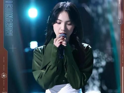 《中国好声音2021》八强晋级赛,回锅肉离场,男学员落单