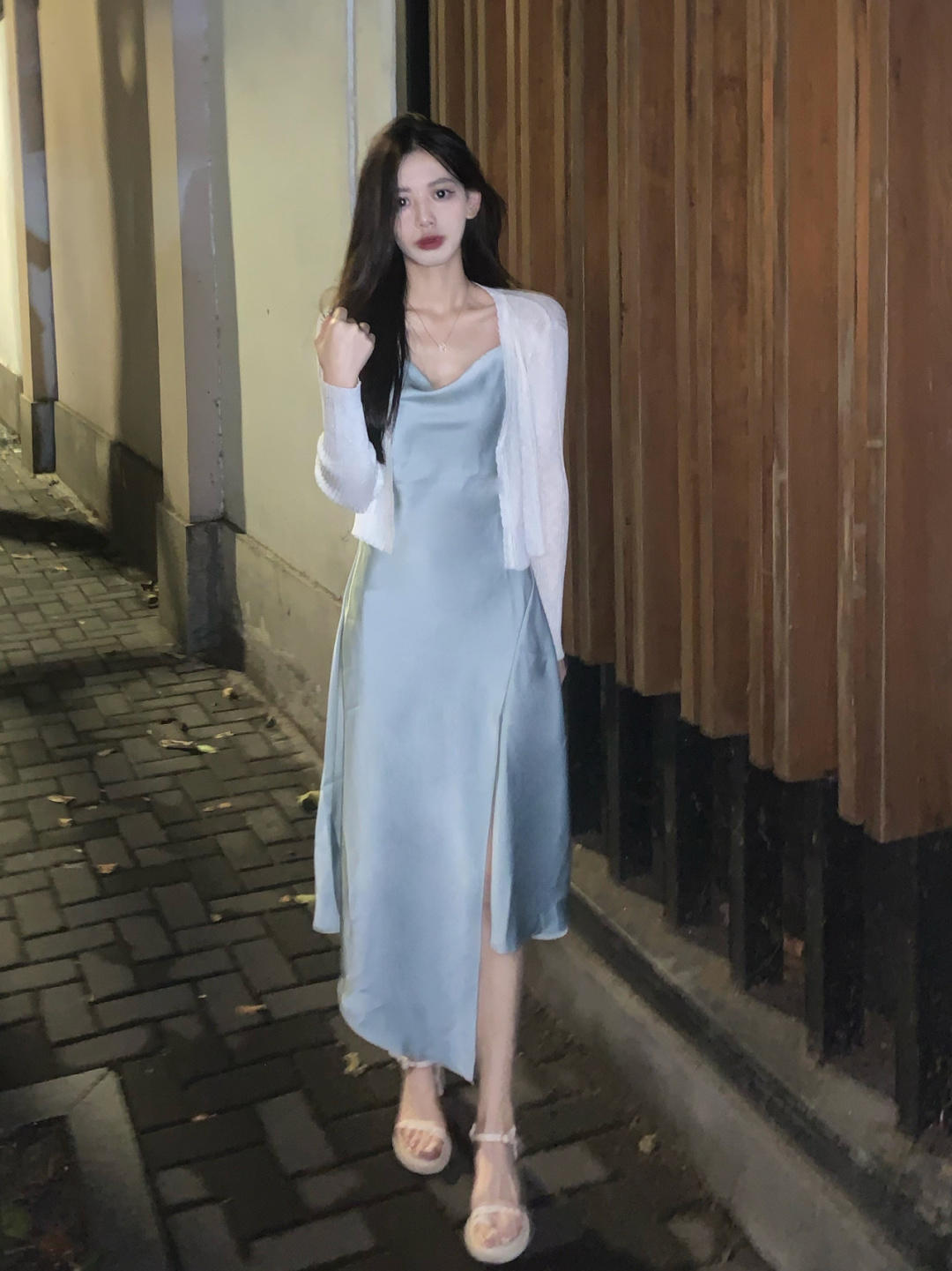 高级|“繁简结合”才是真的洋气!25岁~30岁都喜欢这么穿,高级时髦