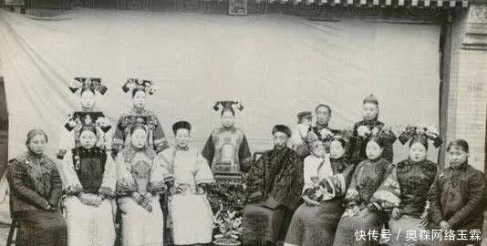 女子|珍贵老照片:鲁迅的葬礼现场,图4清朝女子温柔端庄