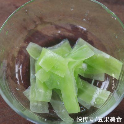 鸡枞菌|这道#丘比三明治#?莴笋拌鸡枞菌?,看一遍就会
