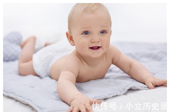 宝宝|如何训练宝宝抬头?可知宝宝头部控制时间表?如何训练宝宝翻身?