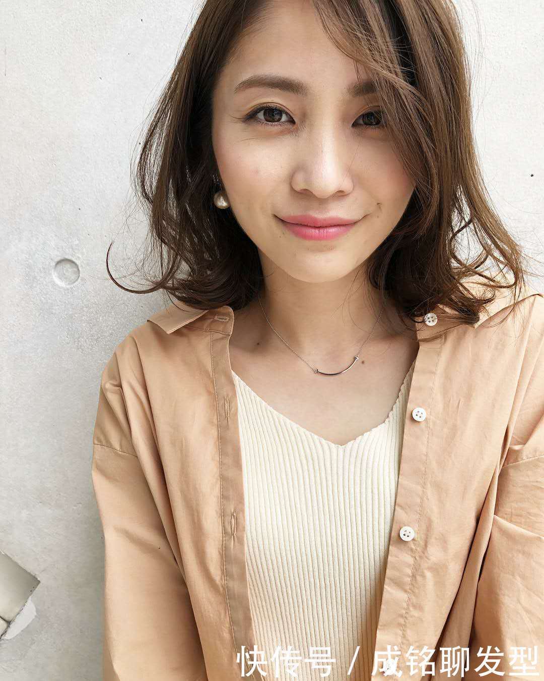 女士|适合四十岁女人的发型，第一类减龄，第二类成熟，第三类之行优雅