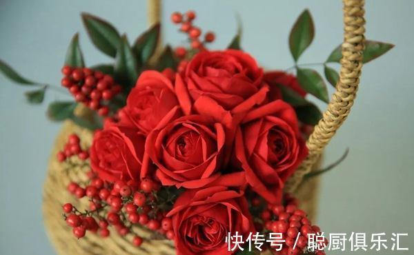 养花试试这几款,叶子明亮有光泽,含有老玫瑰和茶的香气