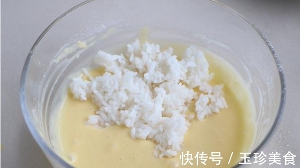 剩米饭不要浪费，还能做成蛋糕，不炒不煎，容易上手