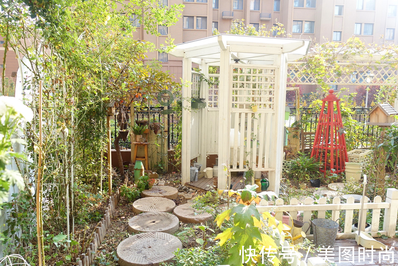 铁线莲|加10万买了一楼建花园,太舒服了,再购房我还会选择有院子的底楼