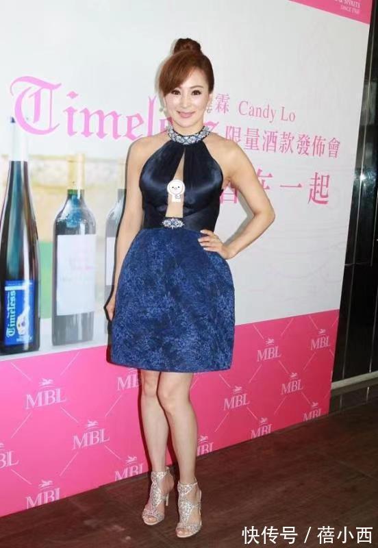 穿搭|65年的罗霖还有“尤物身材”,穿挂裙脖胸前“挖个洞”,有料敢穿