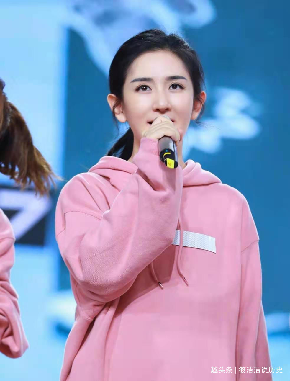 肖战|肖战与芒果和解?为新剧再登《快本》宣传,谢娜亲自上门邀请