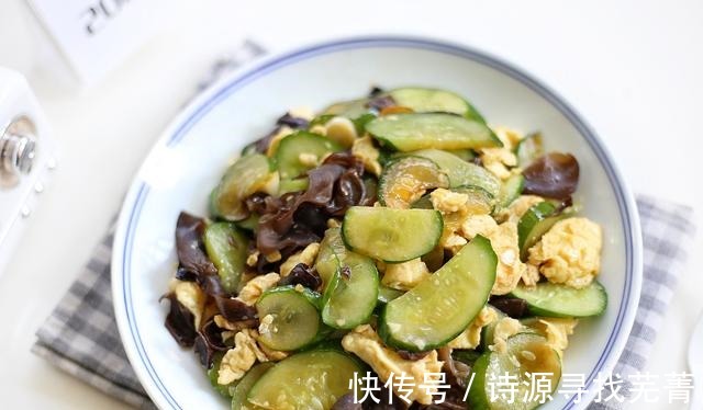 黑木耳|末伏到了,要多吃这菜,清淡营养不上火,做法简单又快手,快试试!
