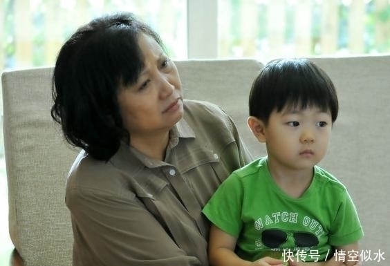 新生儿|新生儿出生后,第一个抱的不能是这3类人,关系再好也必须拒绝