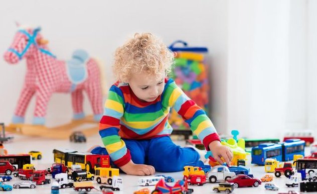 自闭症|孩子对着玩具说话不是心理疾病 爸妈别担心