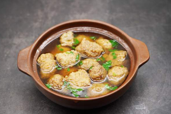 不管做啥丸子,这4点要牢记,丸子筋道可口,弹性十足,不输买的