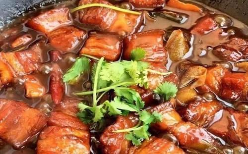 做红烧肉不用焯水,这个方法超简单,红润Q弹,肥而不腻