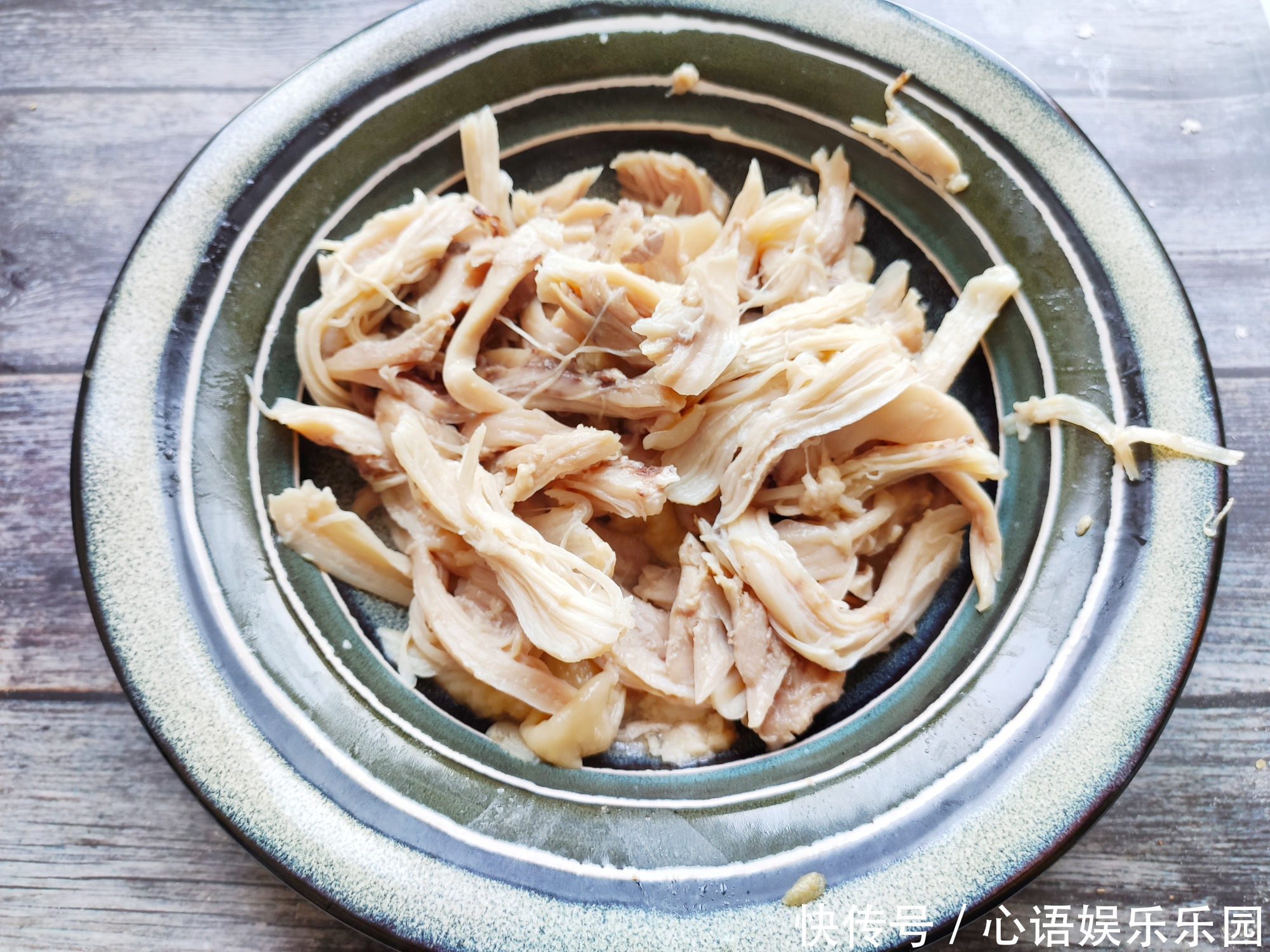 鸡腿这做法年夜饭少不了，不红烧不油腻，鲜香嫩滑，家人赞不绝口