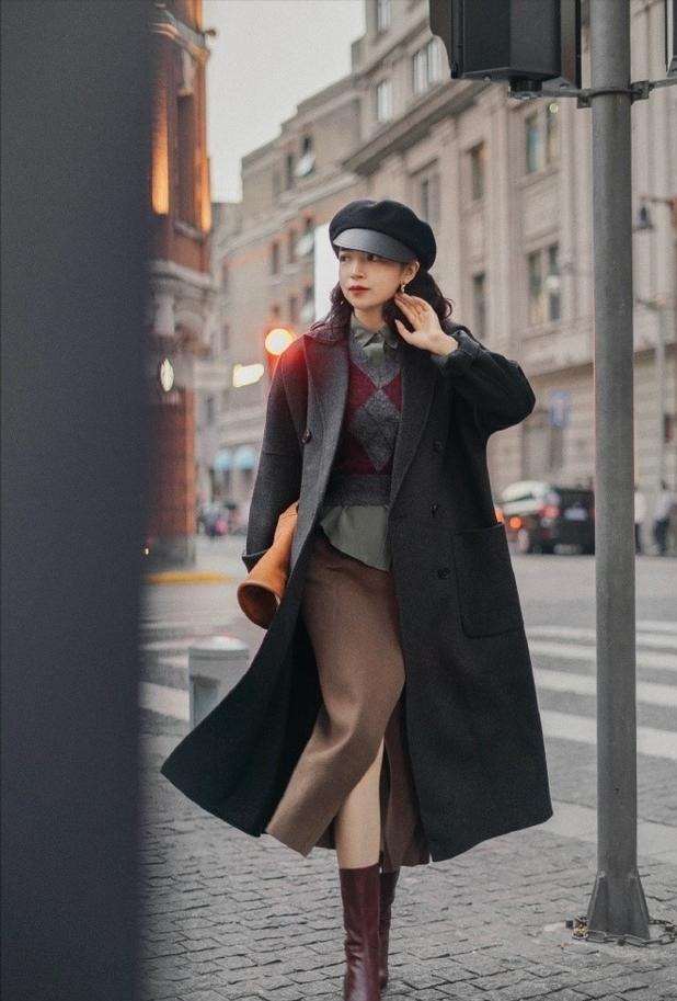秋冬 年轻女孩子不会搭配,可以学学三木的搭配思路,四招即可显瘦显高