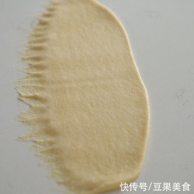 咸香柔软配料多，这个肉松肠仔包可太香了