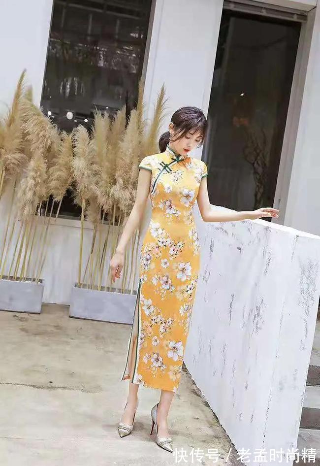 旗袍|夏季穿这几个颜色的改良旗袍,超减龄,不但时尚又优雅气质无暇!